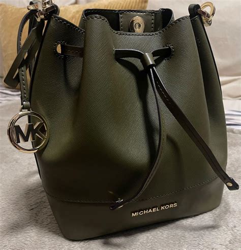 michael kors trista bucket bag 2017 8|Bags .